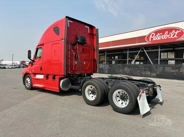 2023 Freightliner Cascadia in Idaho Falls, ID — photo 3