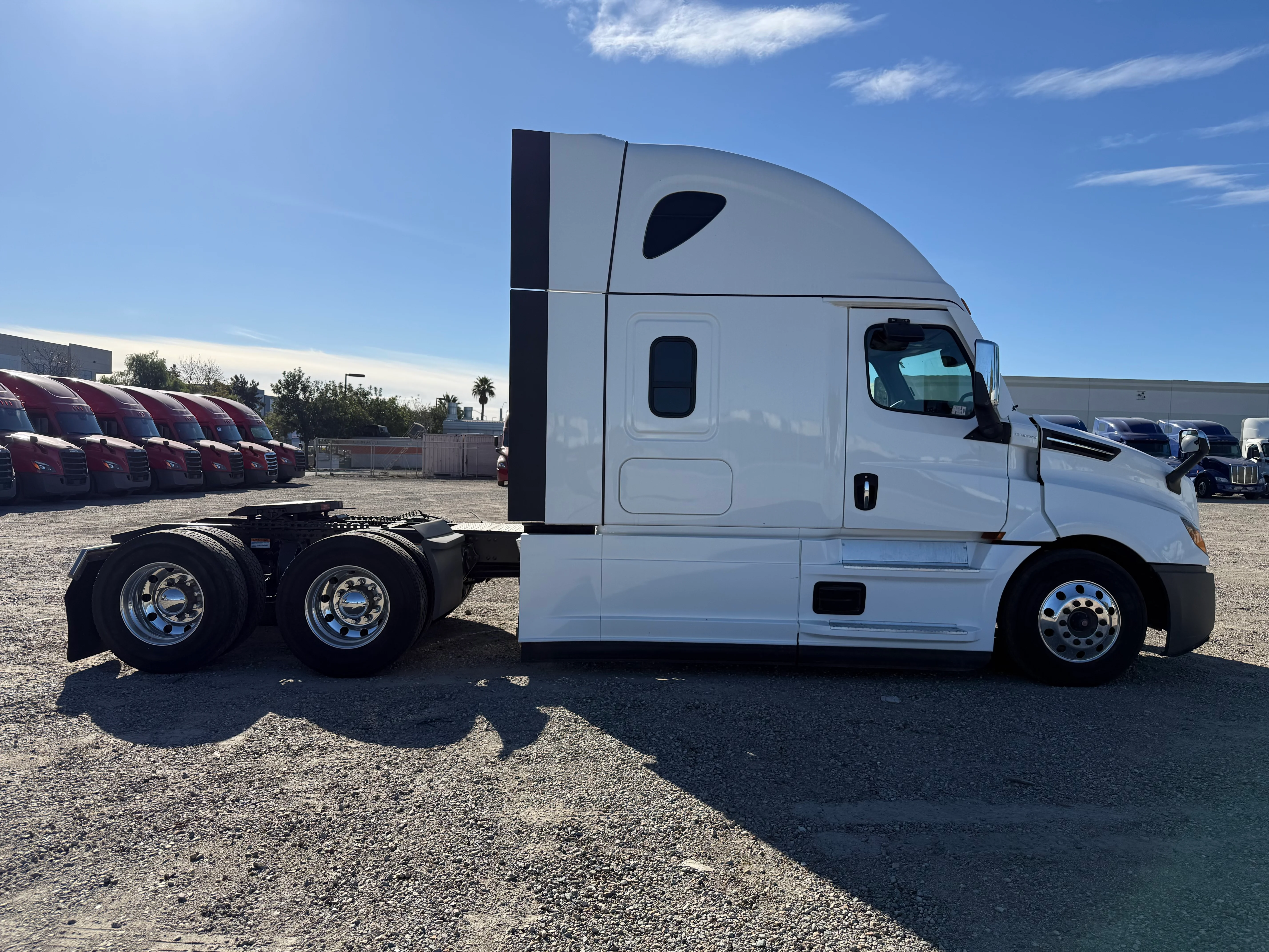 2023 Freightliner Cascadia in San Diego, CA — photo 7