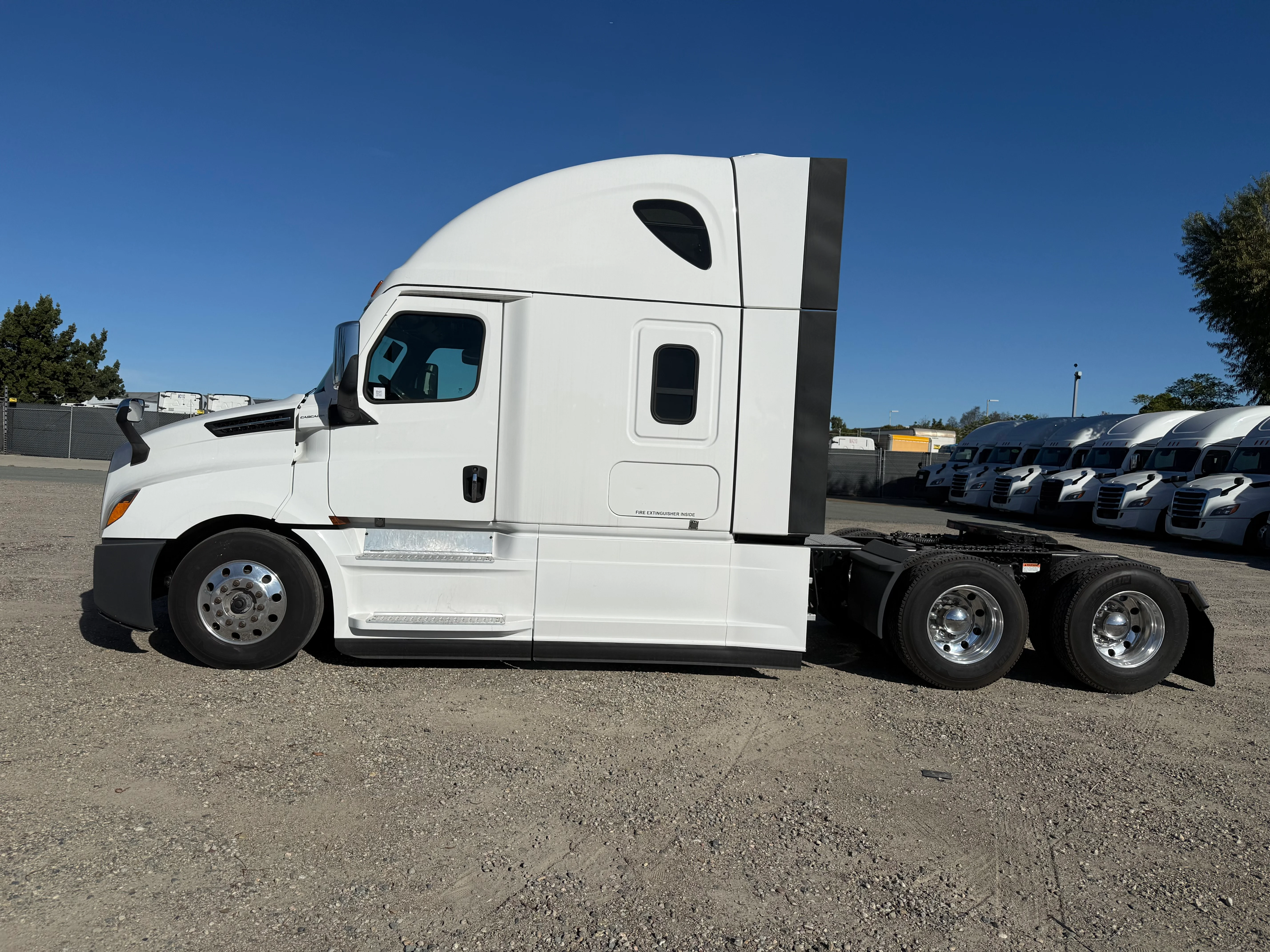 2023 Freightliner Cascadia in San Diego, CA — photo 3