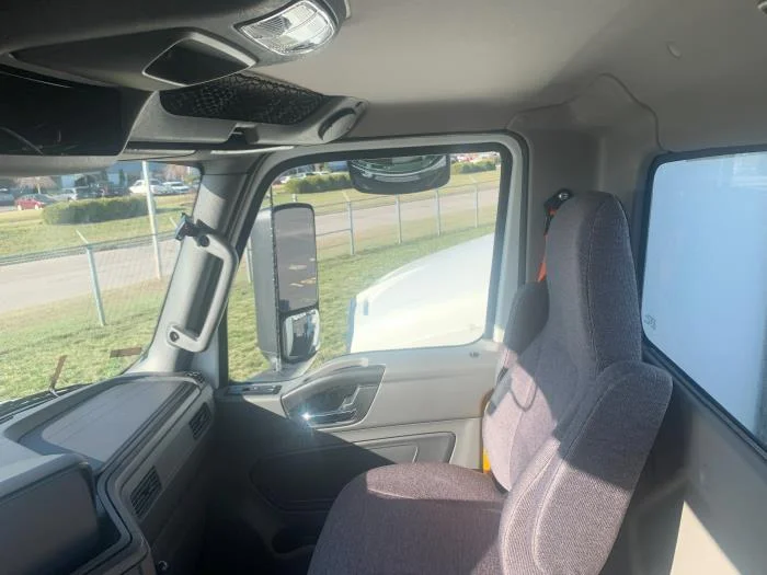 2026 International LT - image 4