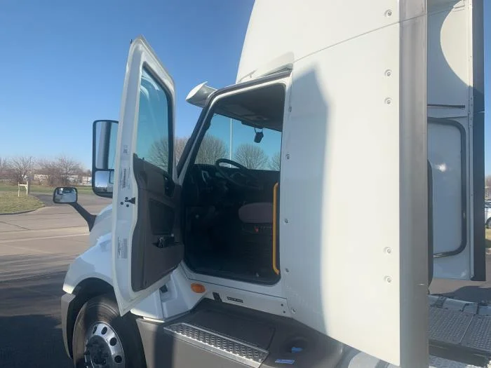 2026 International LT - image 7