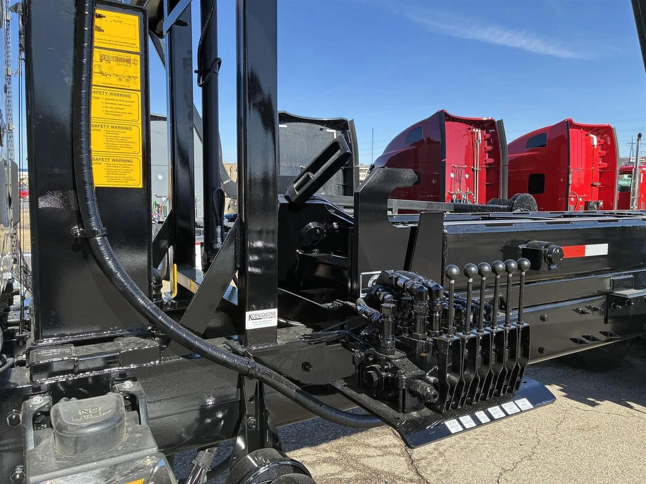 2025 Peterbilt 567 in Rochester, MN — photo 3