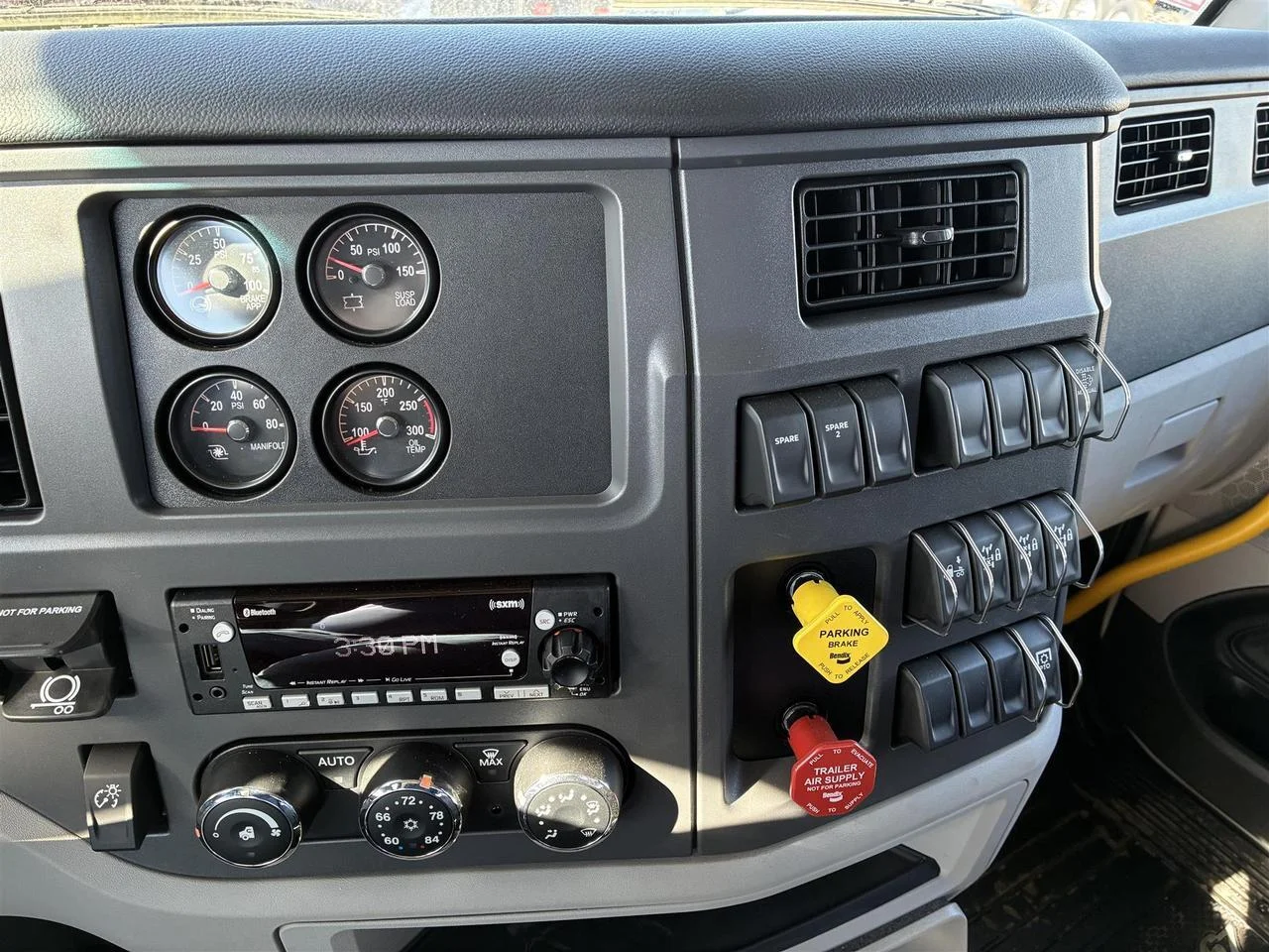 2025 Peterbilt 567 in Rochester, MN — photo 11