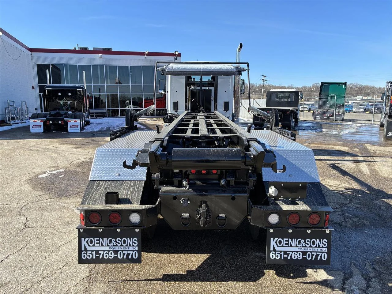 2025 Peterbilt 567 in Rochester, MN — photo 4