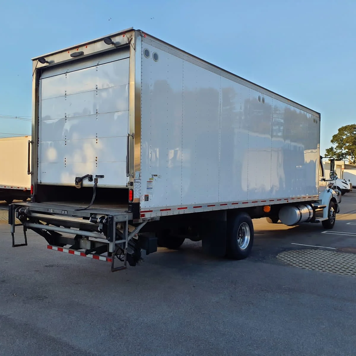 2020 Freightliner M2 112 - image 4