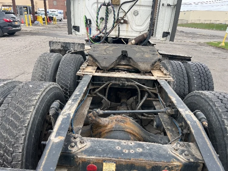 2020 Freightliner Cascadia - image 6