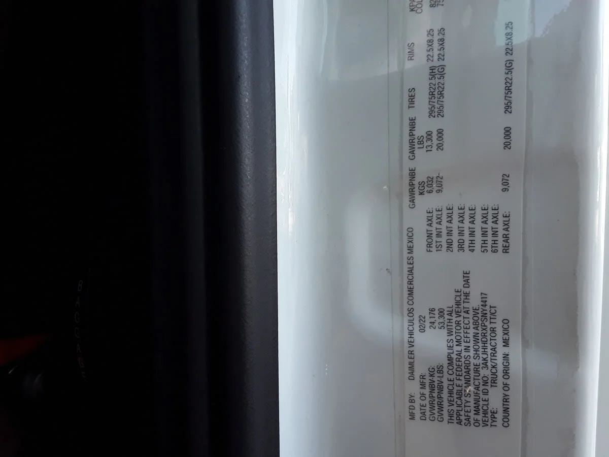 2023 Freightliner Cascadia in Hilliard, OH — photo 15