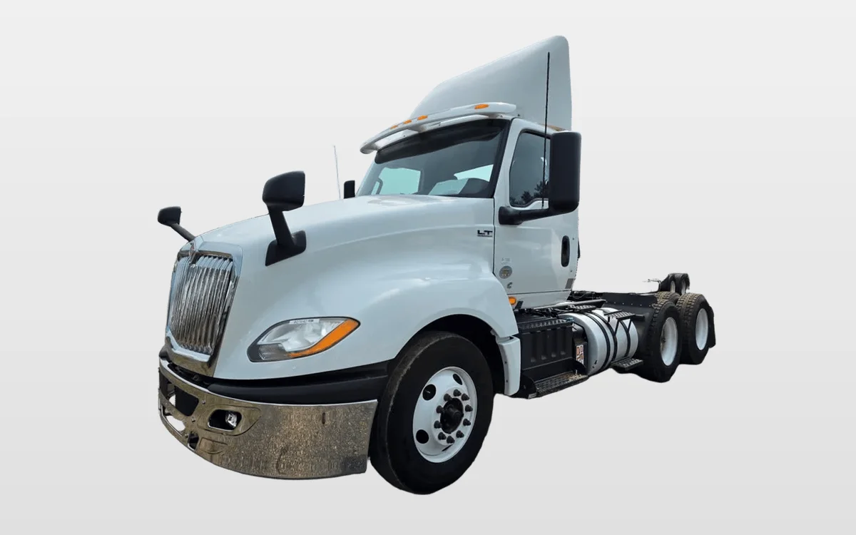 2019 International - image 1