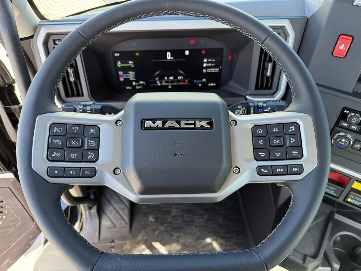 2027 Mack in Cedar Rapids, IA — photo 14