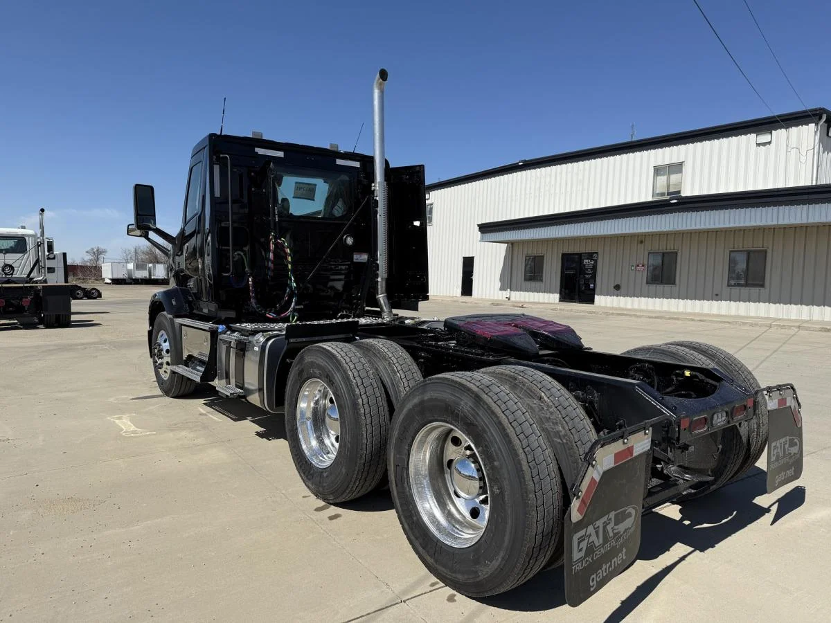 2027 Mack in Cedar Rapids, IA — photo 3