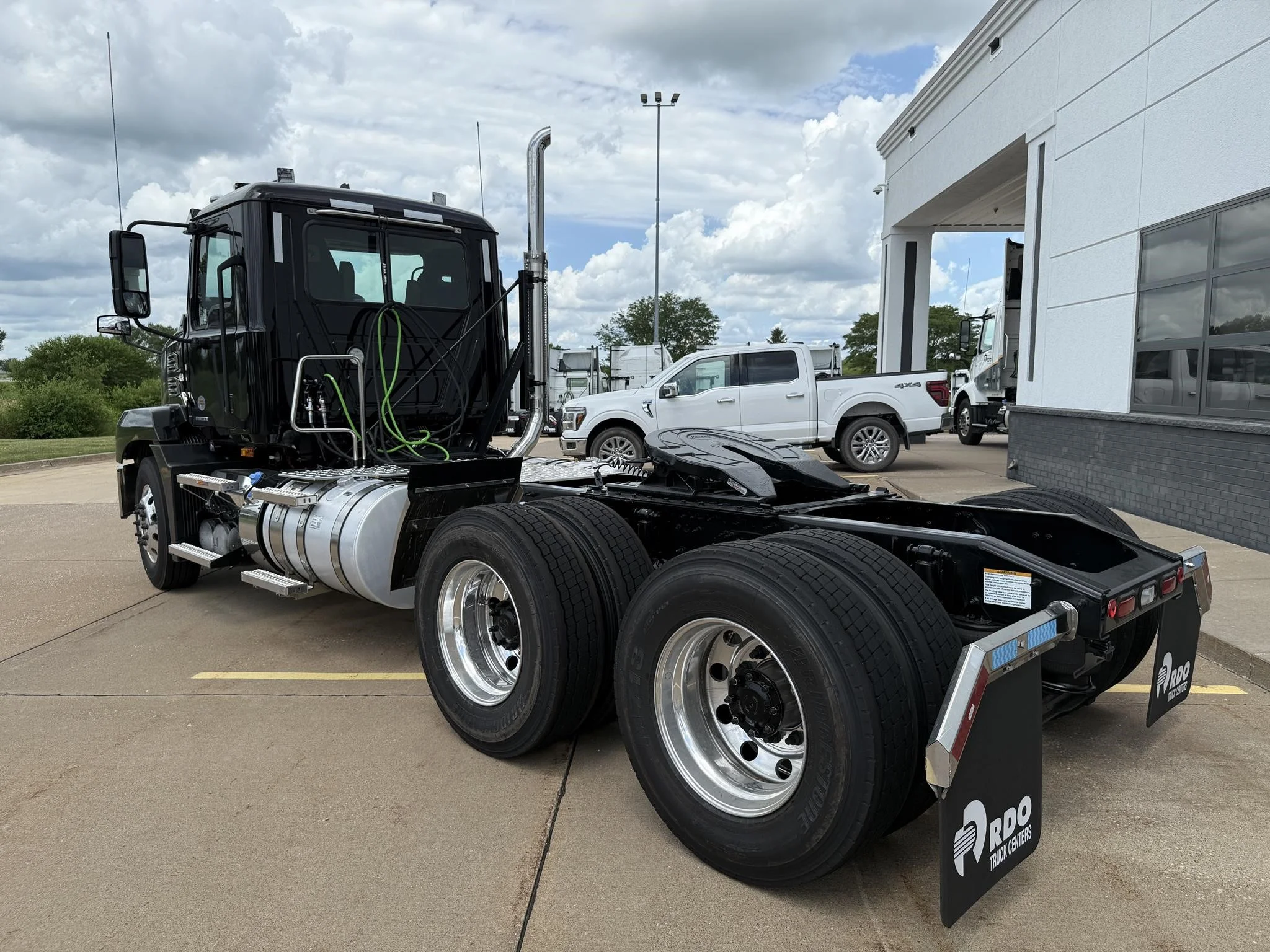 2026 Mack Anthem - image 6