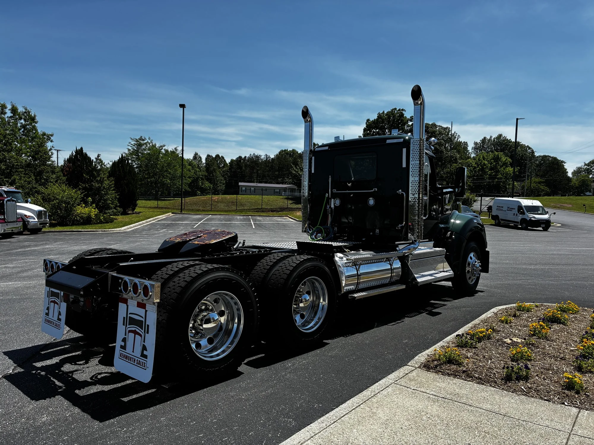 2027 Kenworth W990 in Lynchburg, VA — photo 5