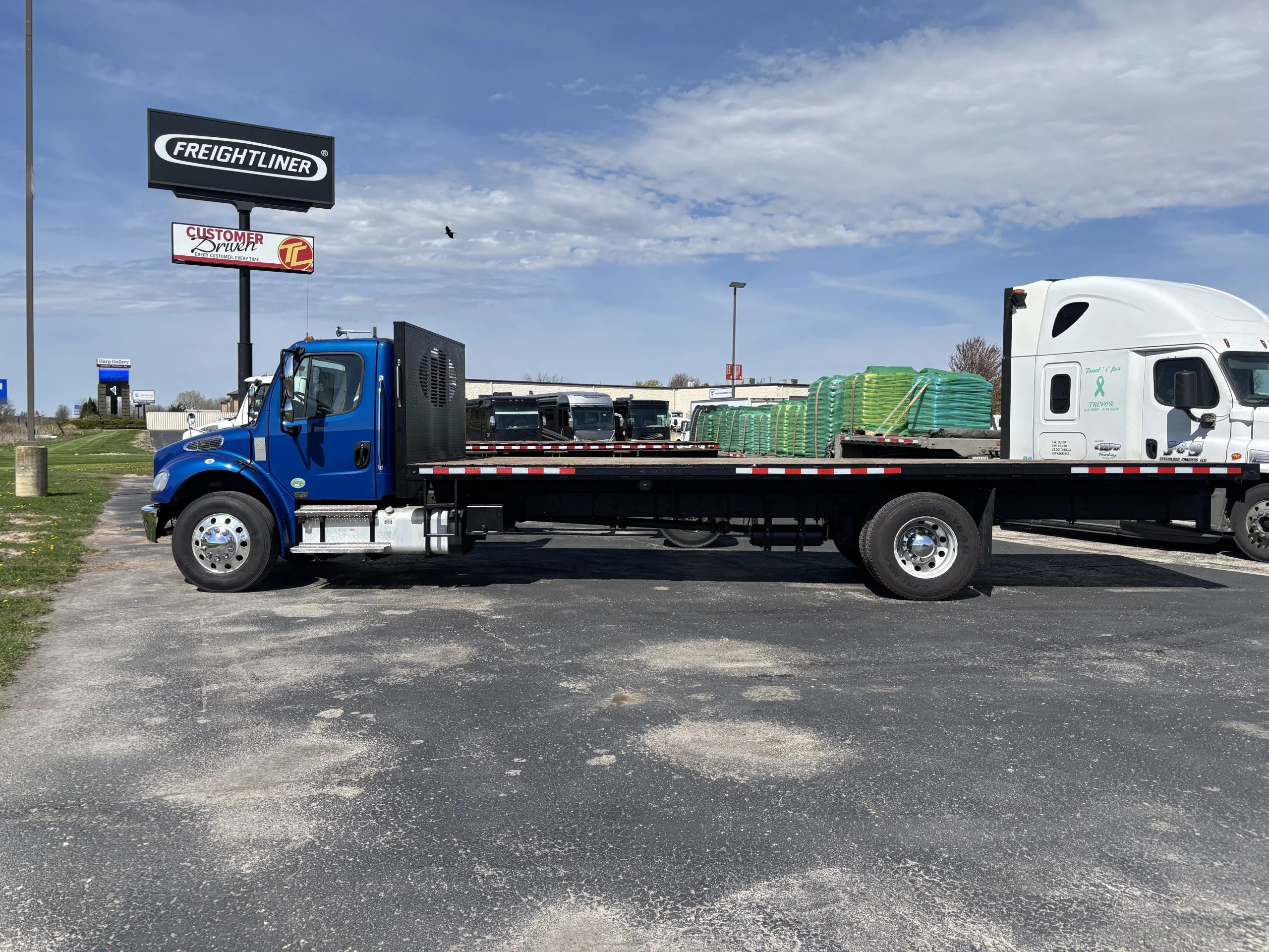 2021 Freightliner eM2 in Cedar Rapids, IA — photo 5
