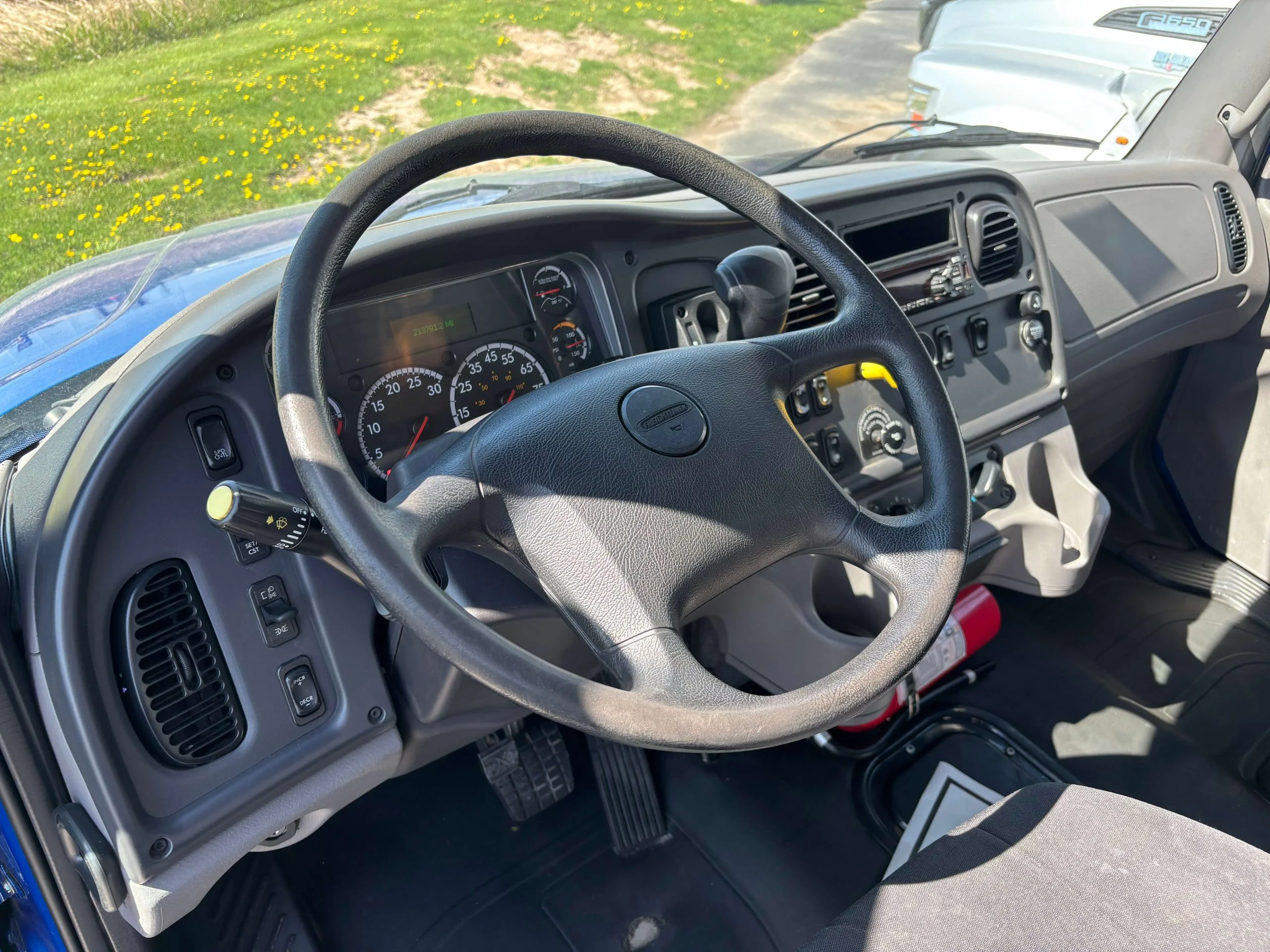 2021 Freightliner eM2 in Cedar Rapids, IA — photo 4