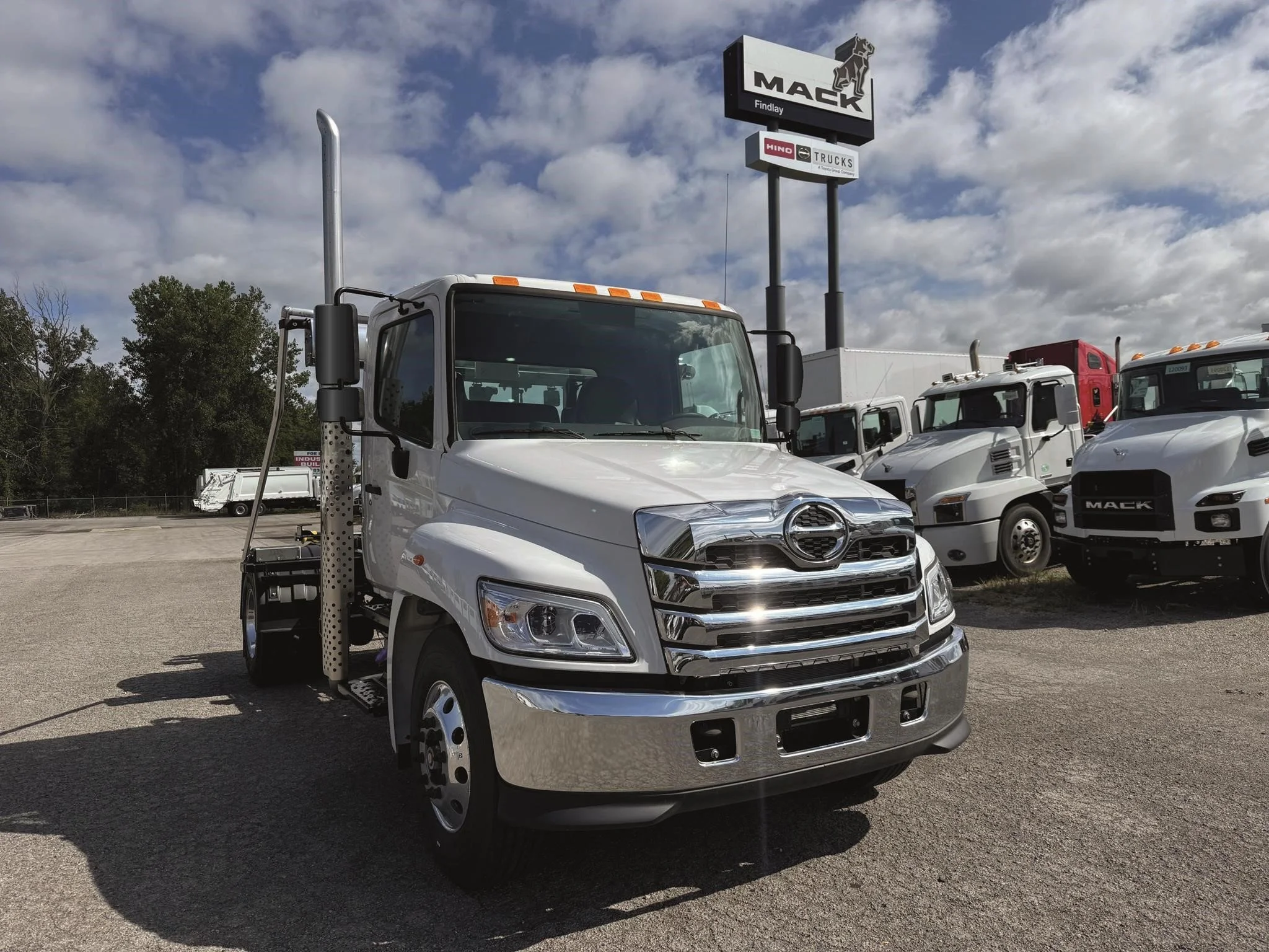 2024 Hino L6 in Findlay, OH