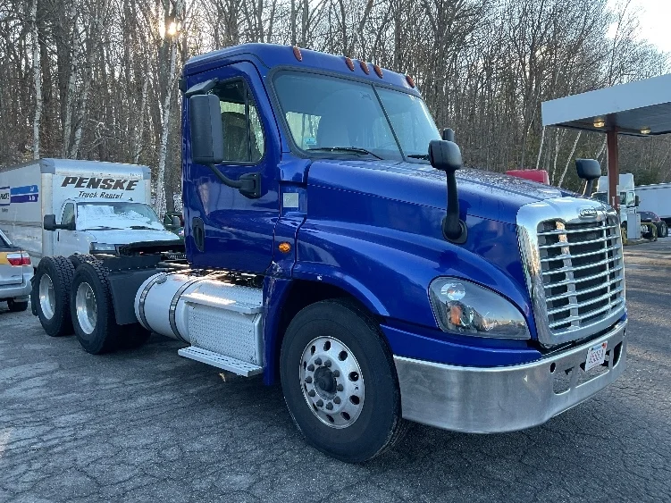 2019 Freightliner Cascadia in Auburn, MA