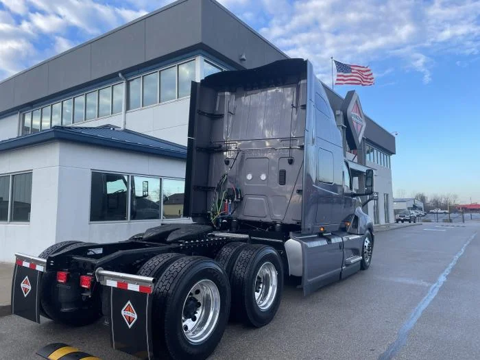 2026 International LT - image 8