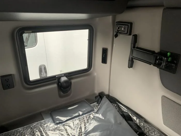 2026 International LT - image 20