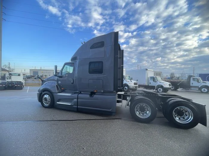 2026 International LT - image 6