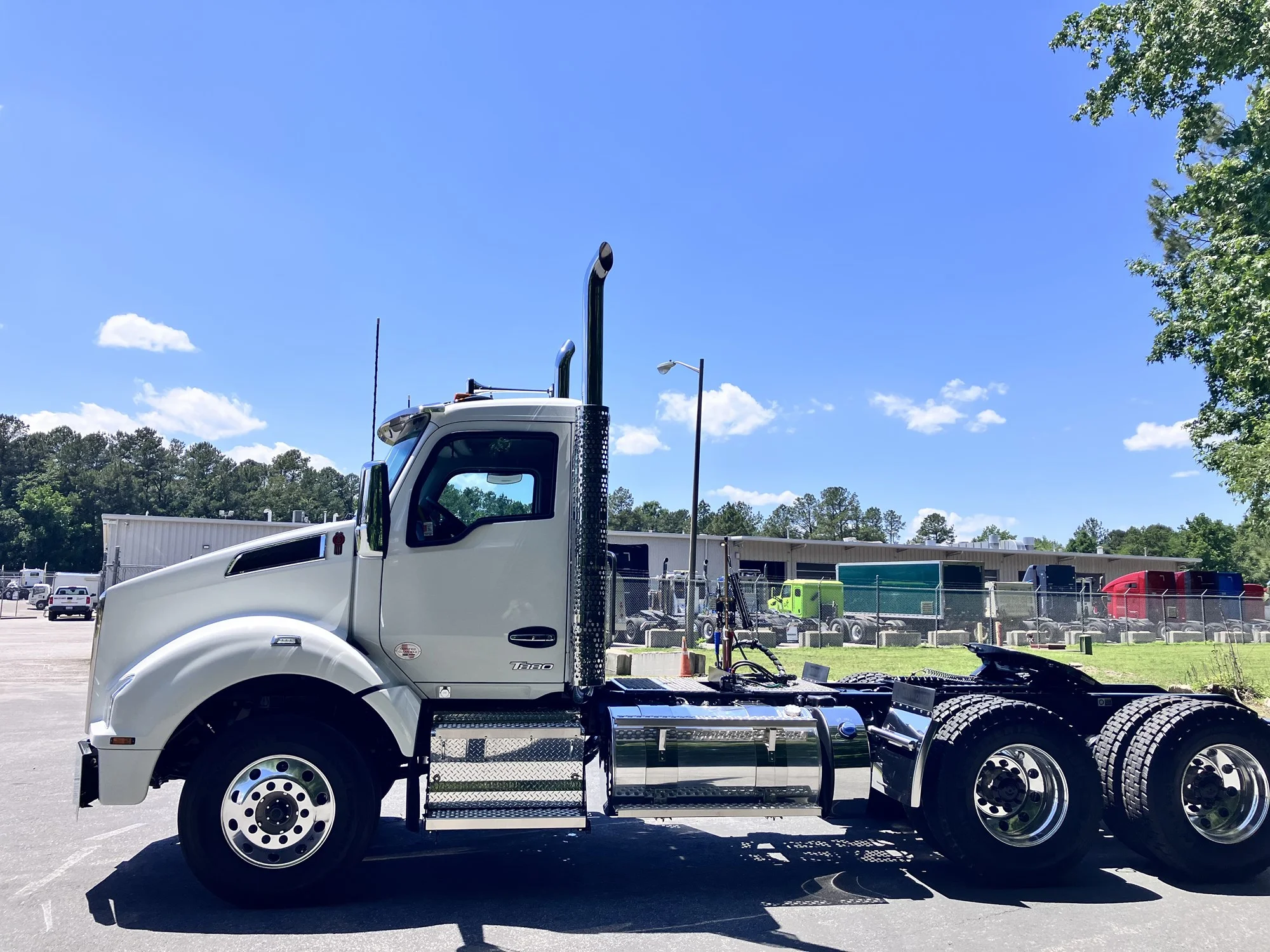2027 Kenworth T880 in Richmond, VA — photo 4