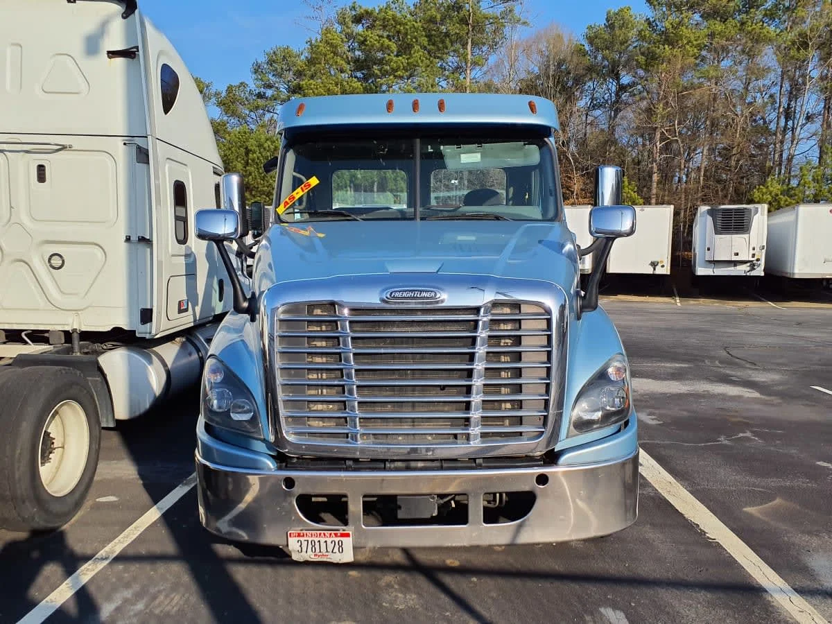 2019 Freightliner Cascadia in Atlanta, GA — photo 2