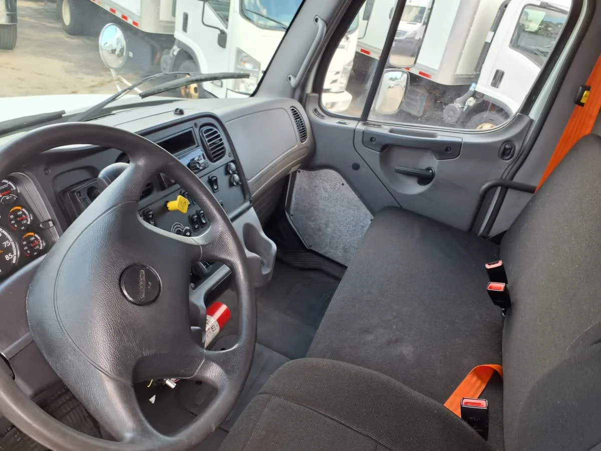2019 Freightliner M2 106 in Warwick, RI — photo 7