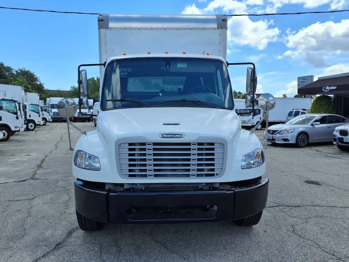 2019 Freightliner M2 106 in Warwick, RI — photo 2