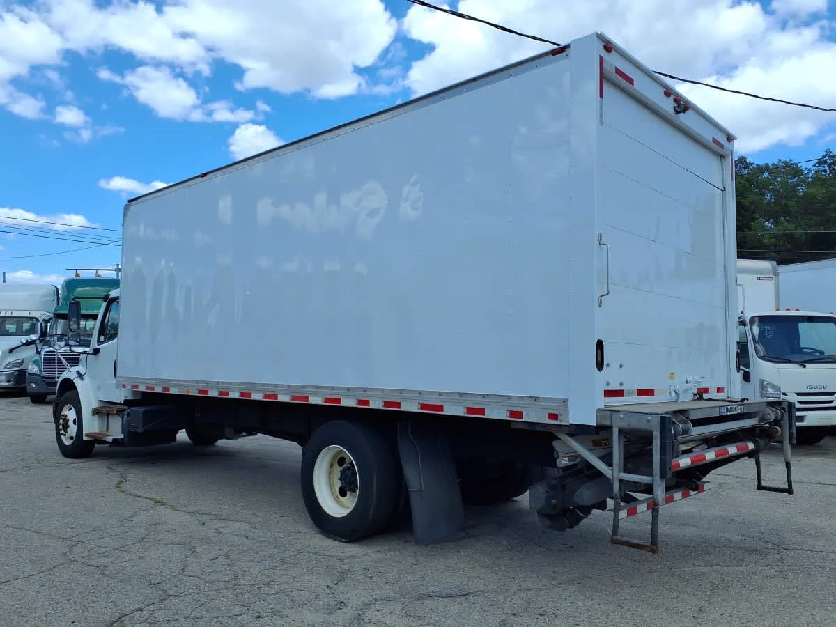 2019 Freightliner M2 106 in Warwick, RI — photo 6