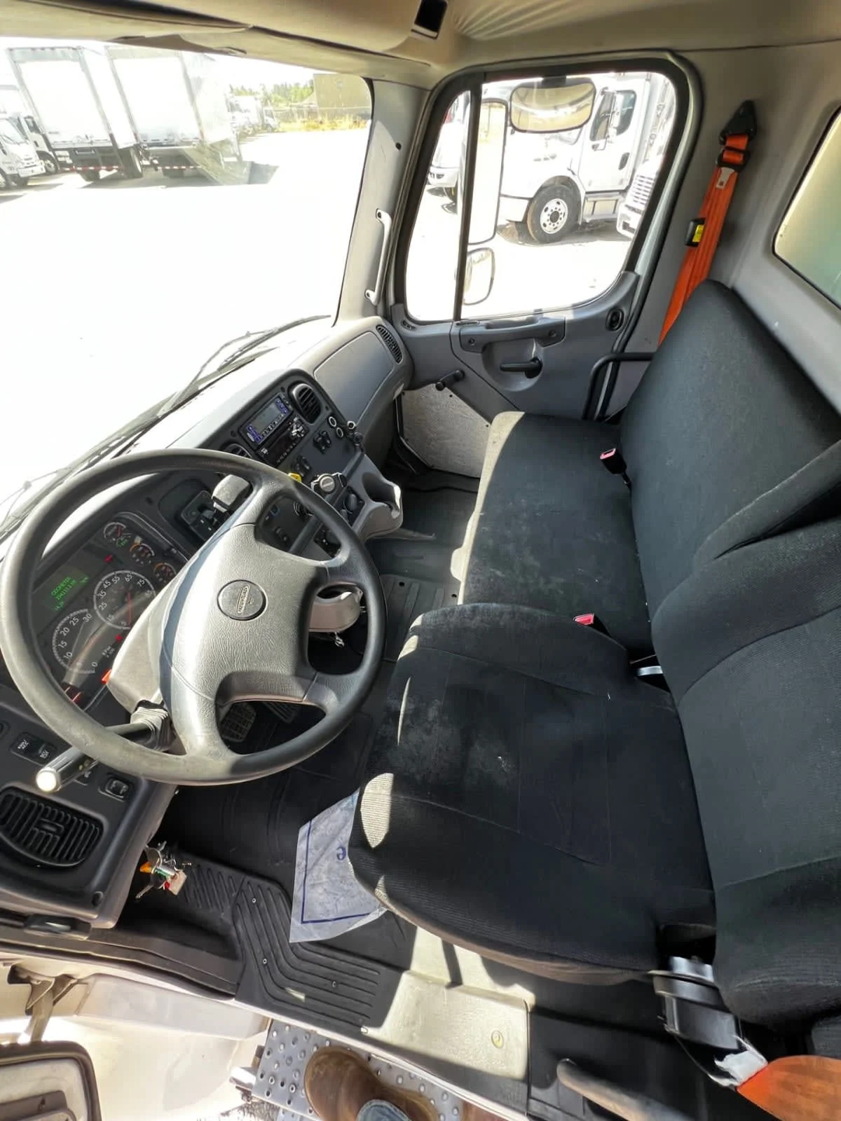 2018 Freightliner M2 106 in West Sacramento, CA — photo 8