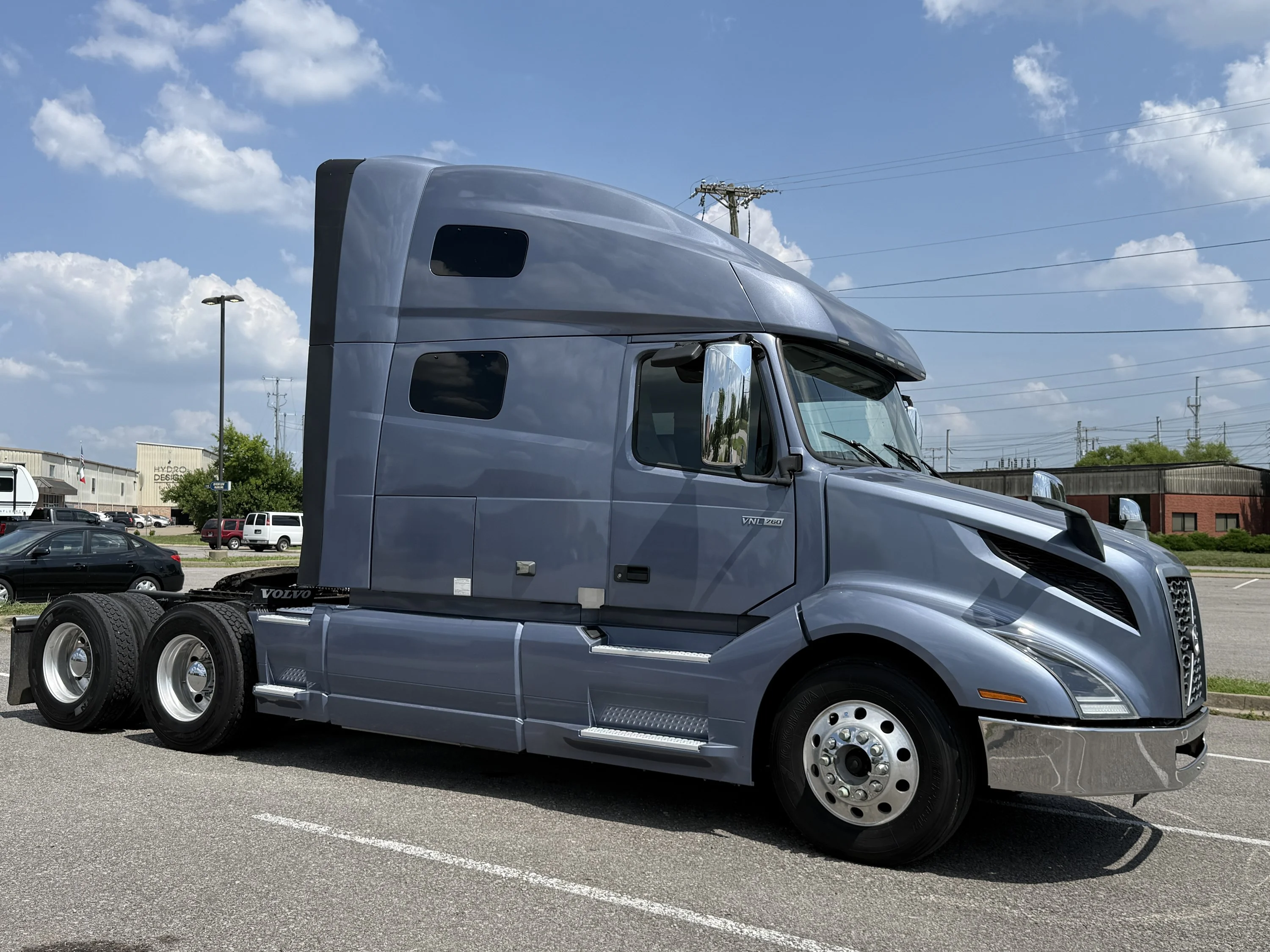 2023 Volvo VNL 760 in Clarksville, TN — photo 11
