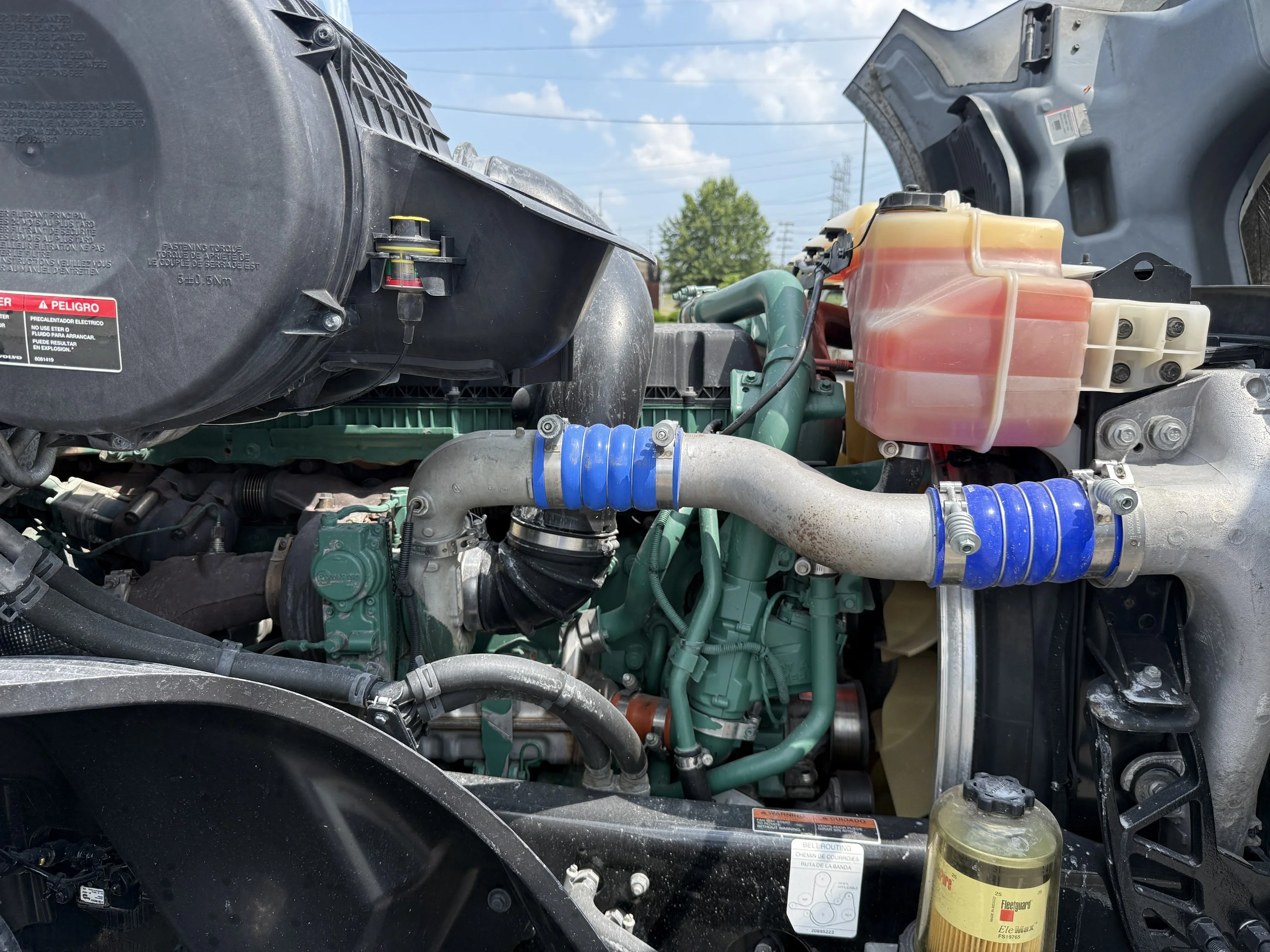 2023 Volvo VNL 760 in Clarksville, TN — photo 18