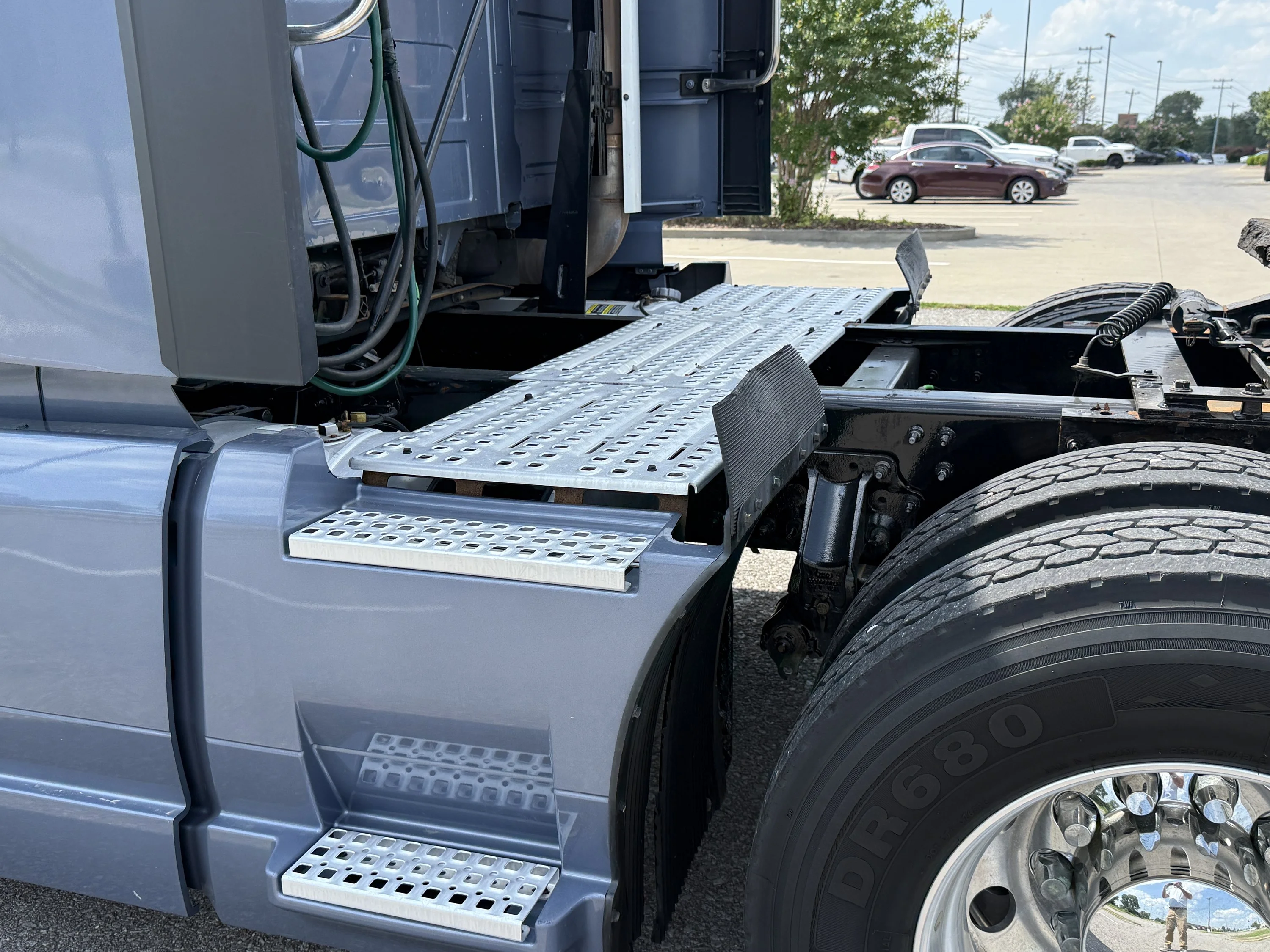 2023 Volvo VNL 760 in Clarksville, TN — photo 6