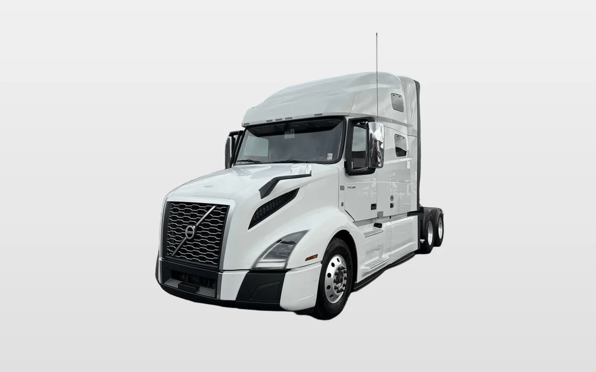 2022 Volvo - image 1