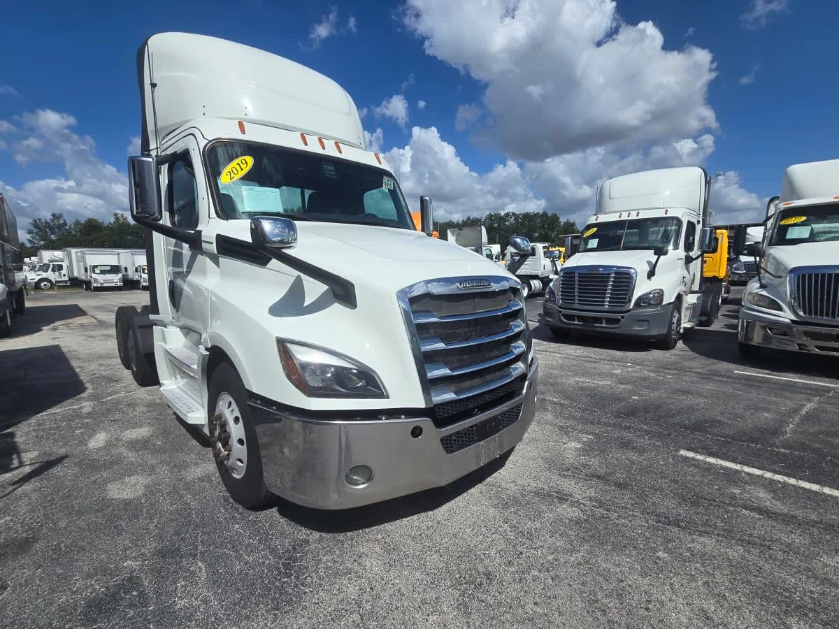 2019 Freightliner Cascadia in Tampa, FL
