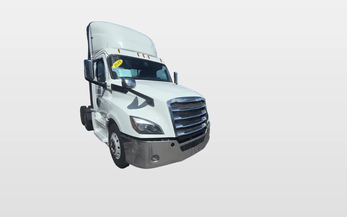 2019 Freightliner - image 1