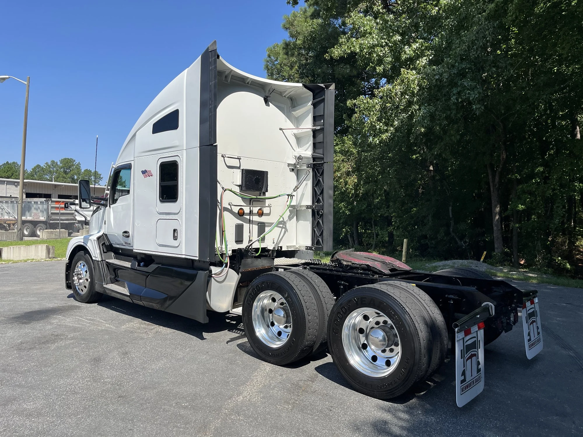 2023 Kenworth T680 in Richmond, VA — photo 6