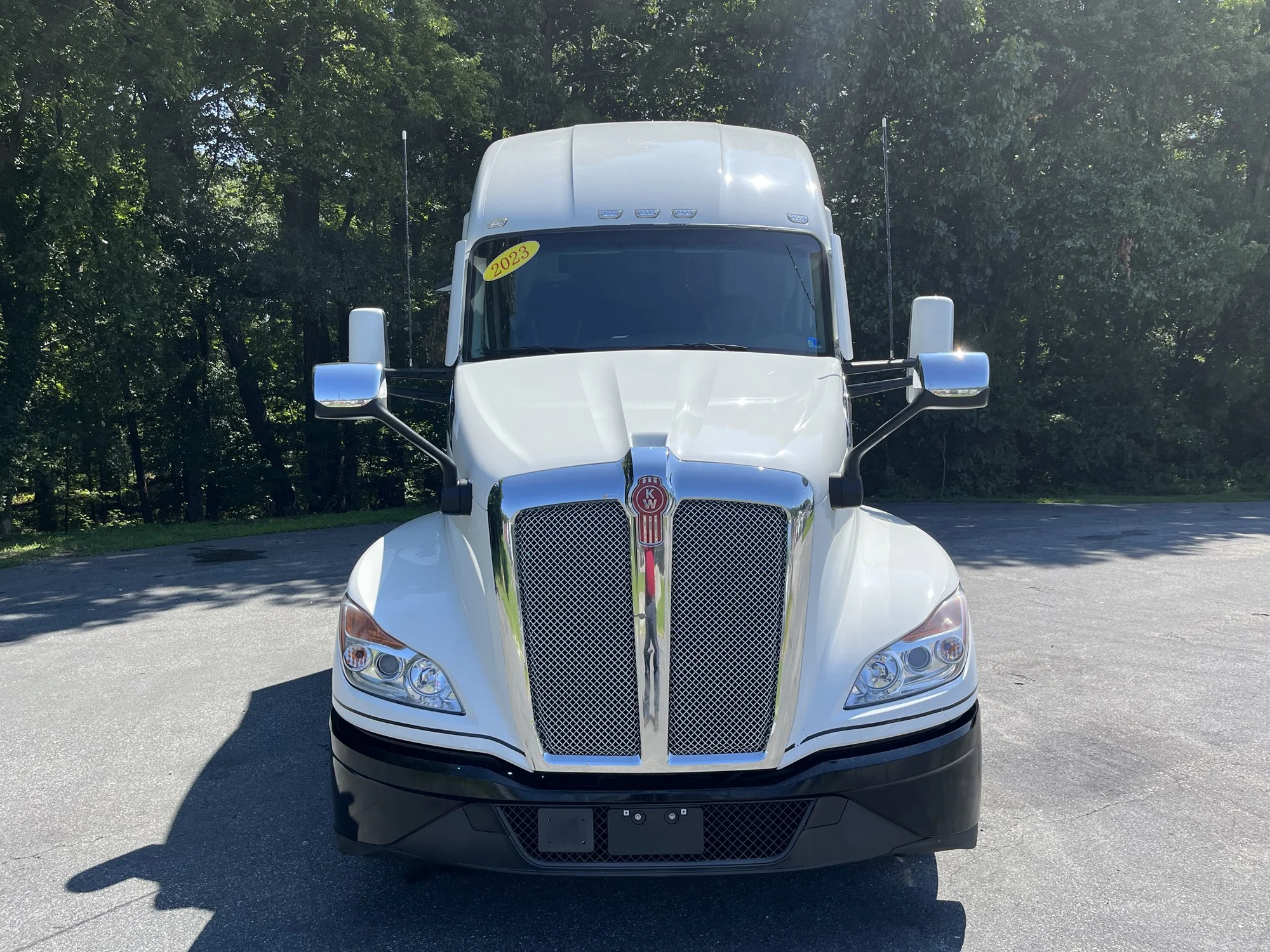 2023 Kenworth T680 in Richmond, VA — photo 2