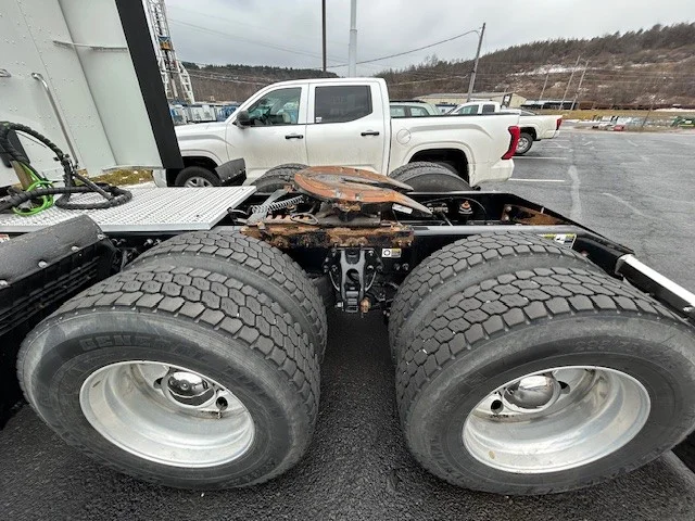 2020 Peterbilt 579 - image 11
