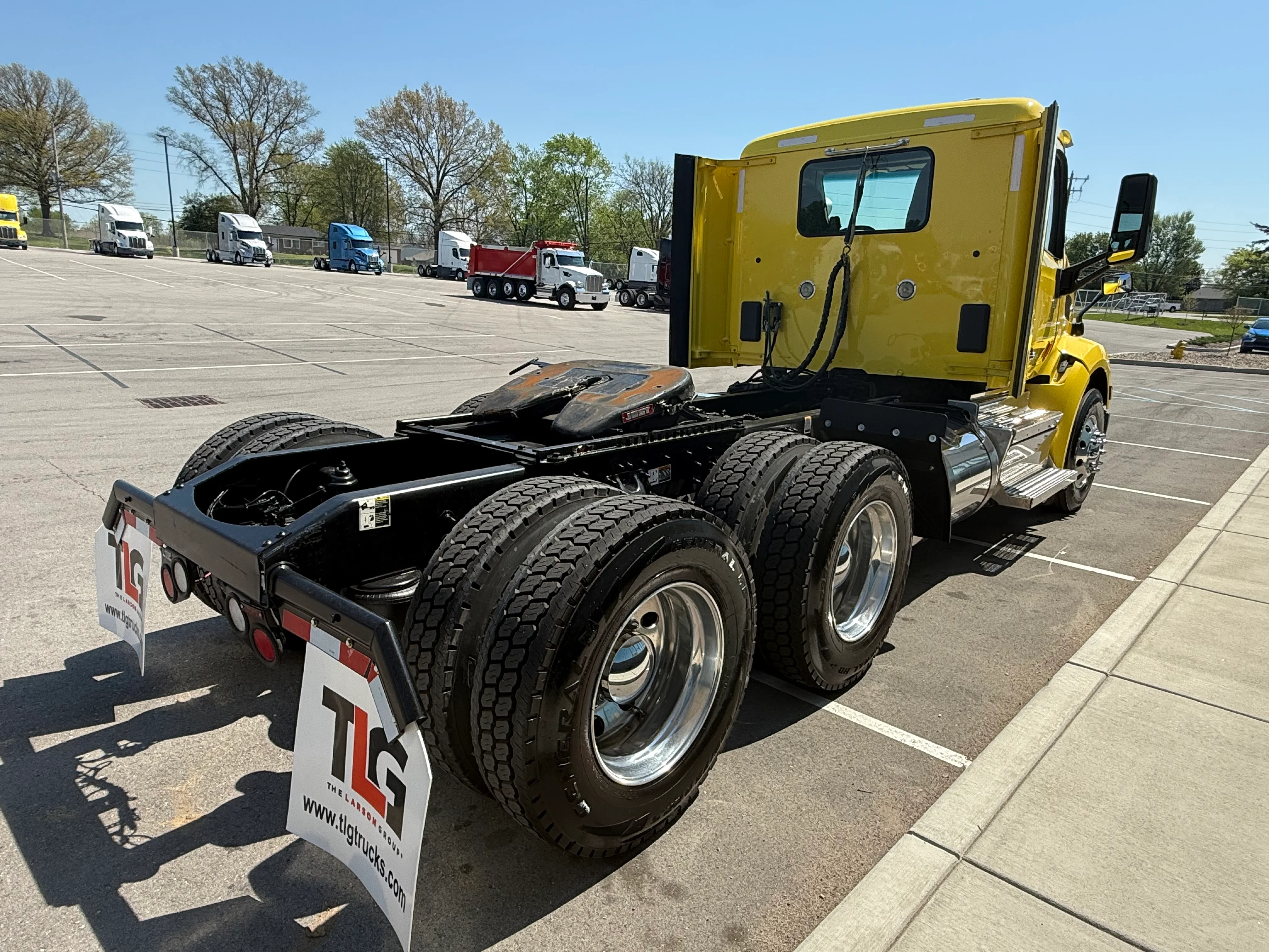 2021 Peterbilt 579 in Evansville, IN — photo 4