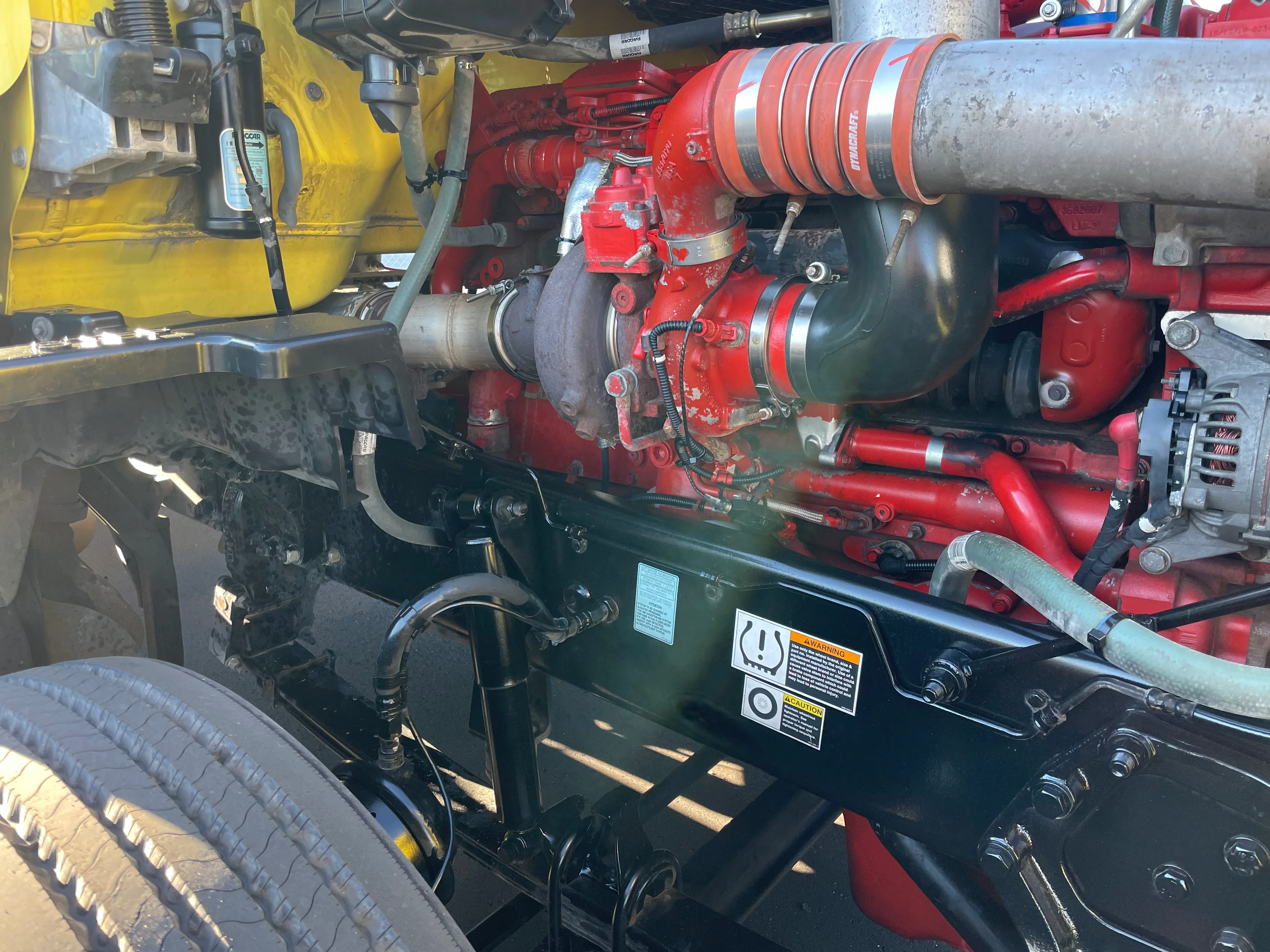 2021 Peterbilt 579 in Evansville, IN — photo 10
