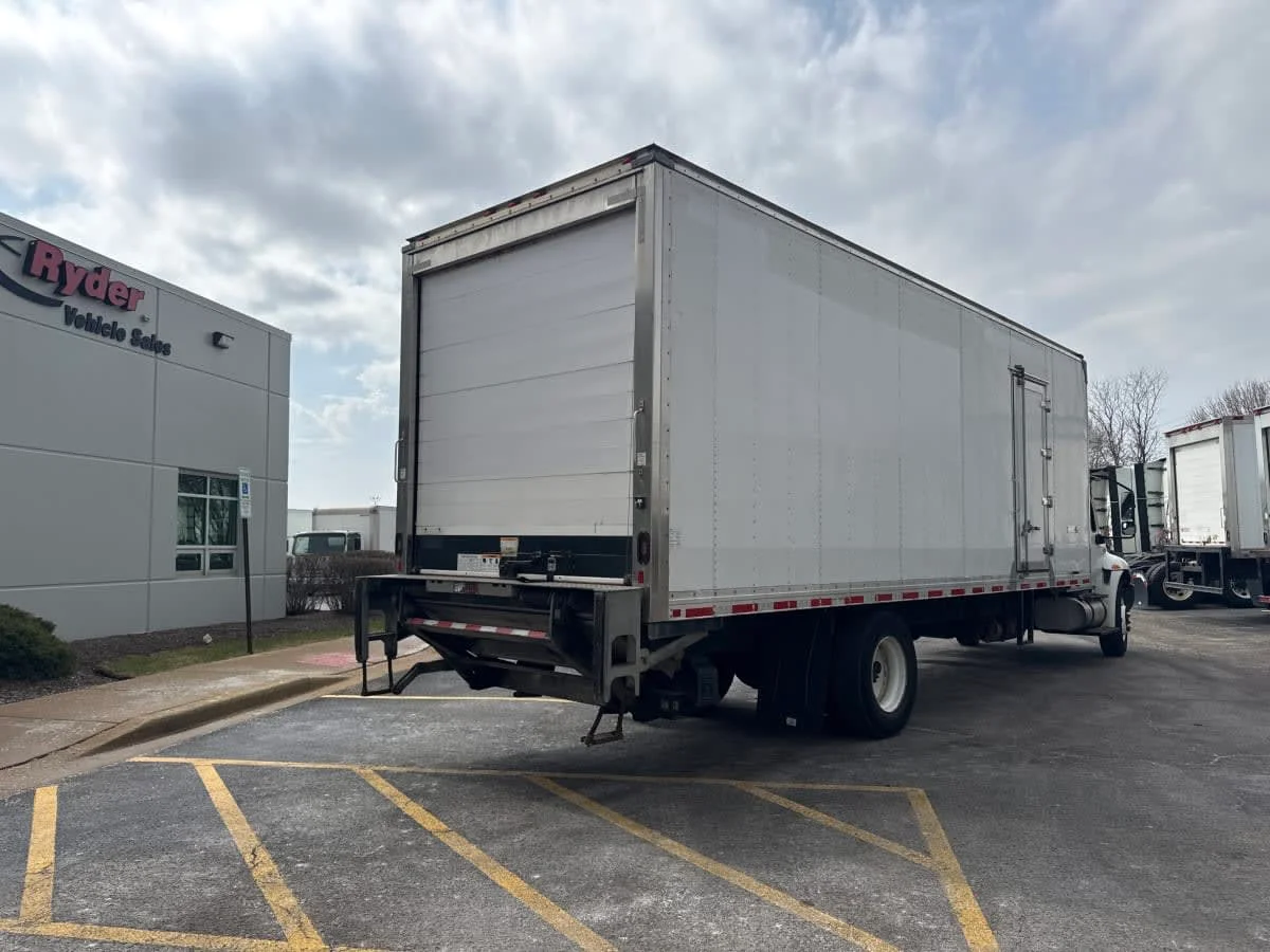 2019 International MV - image 4