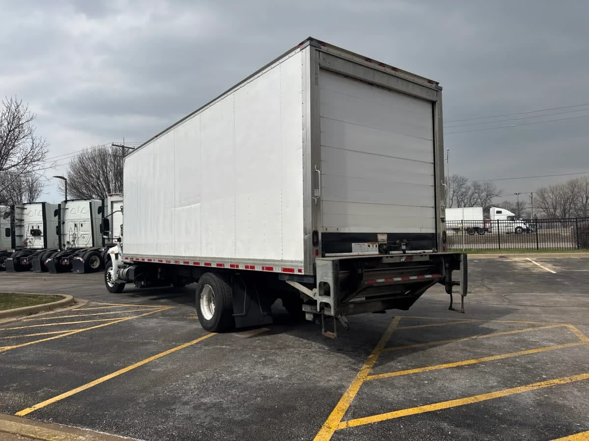 2019 International MV - image 6