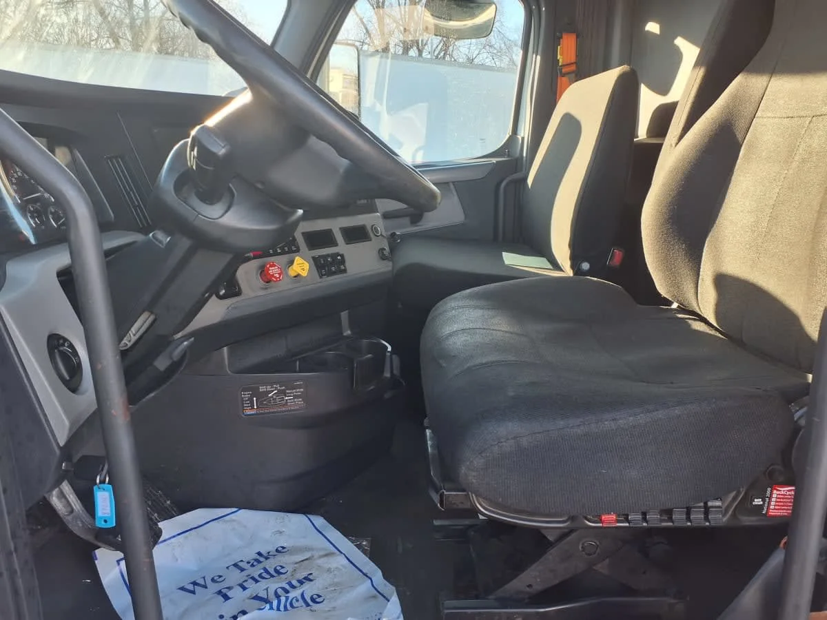 2019 Freightliner Cascadia in Wayland, MI — photo 7