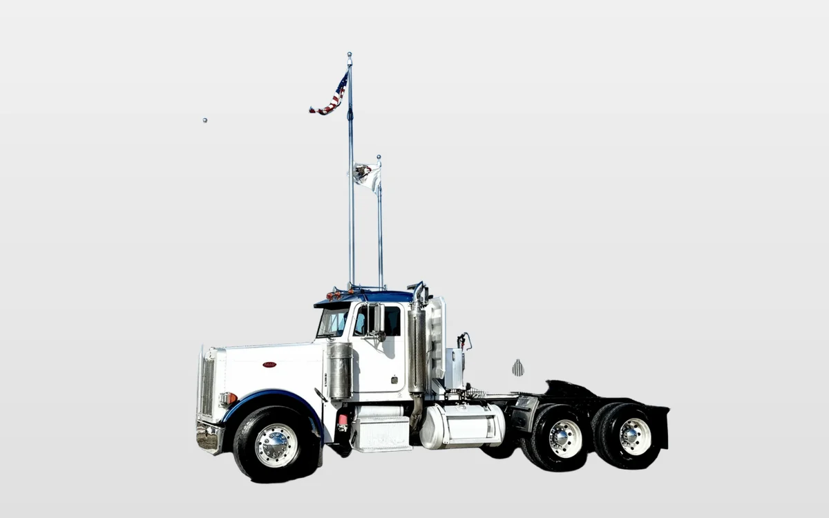 2003 Peterbilt - image 1