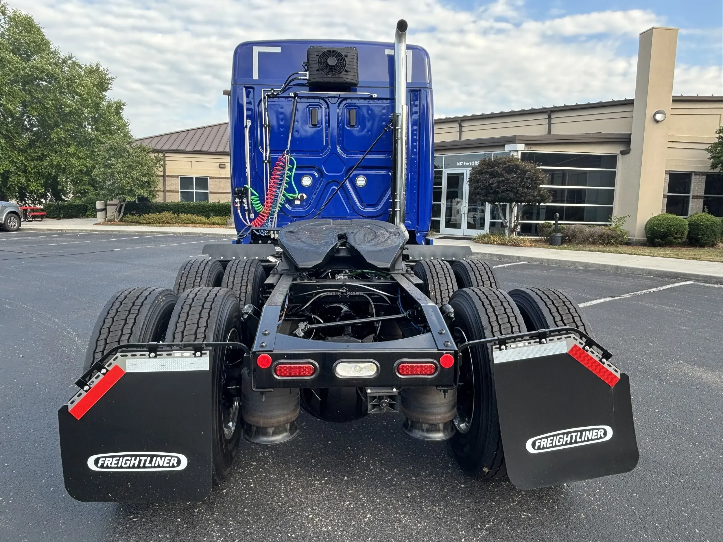 2026 Freightliner Cascadia - image 4