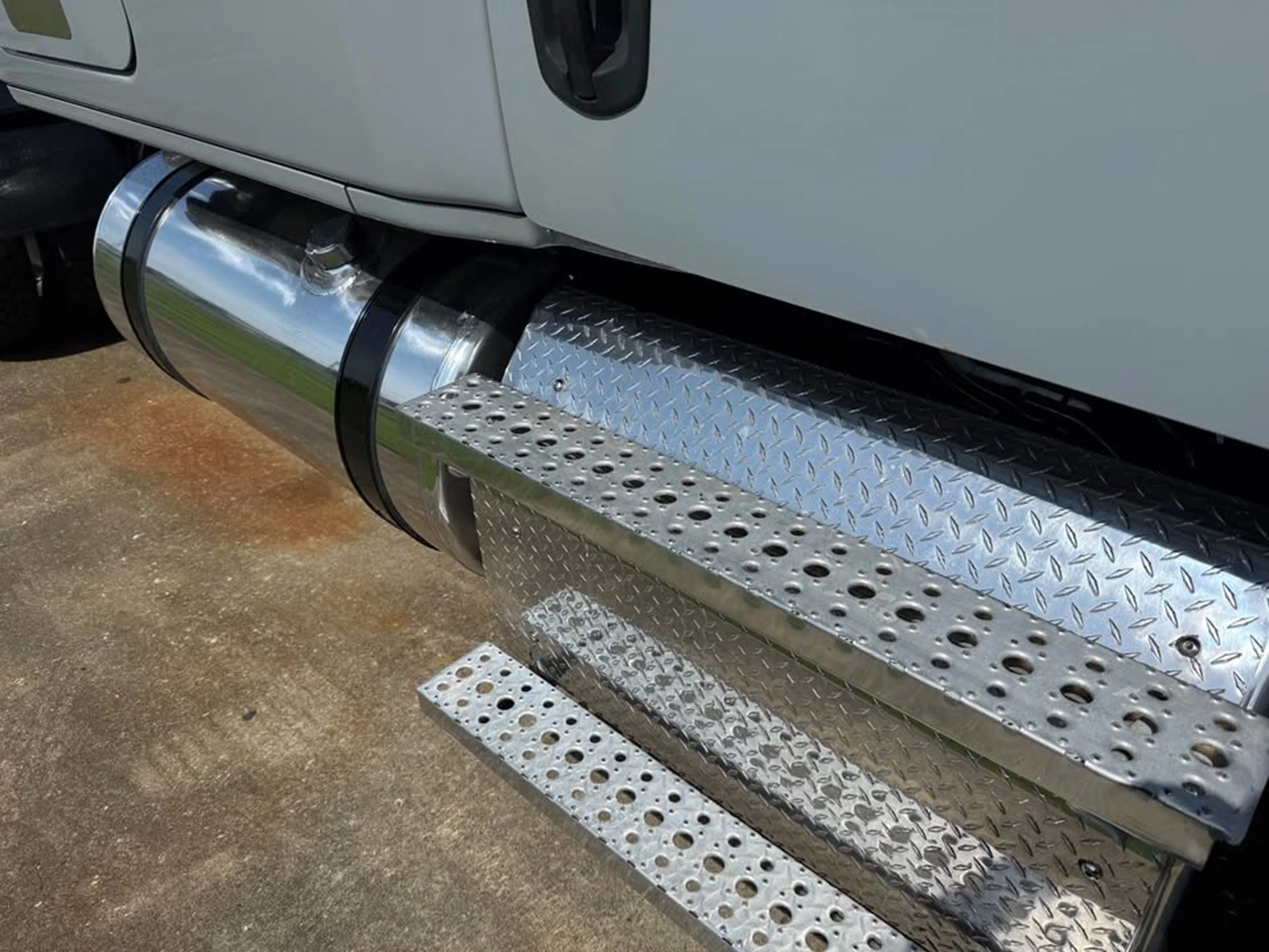 2020 Freightliner Cascadia — photo 16