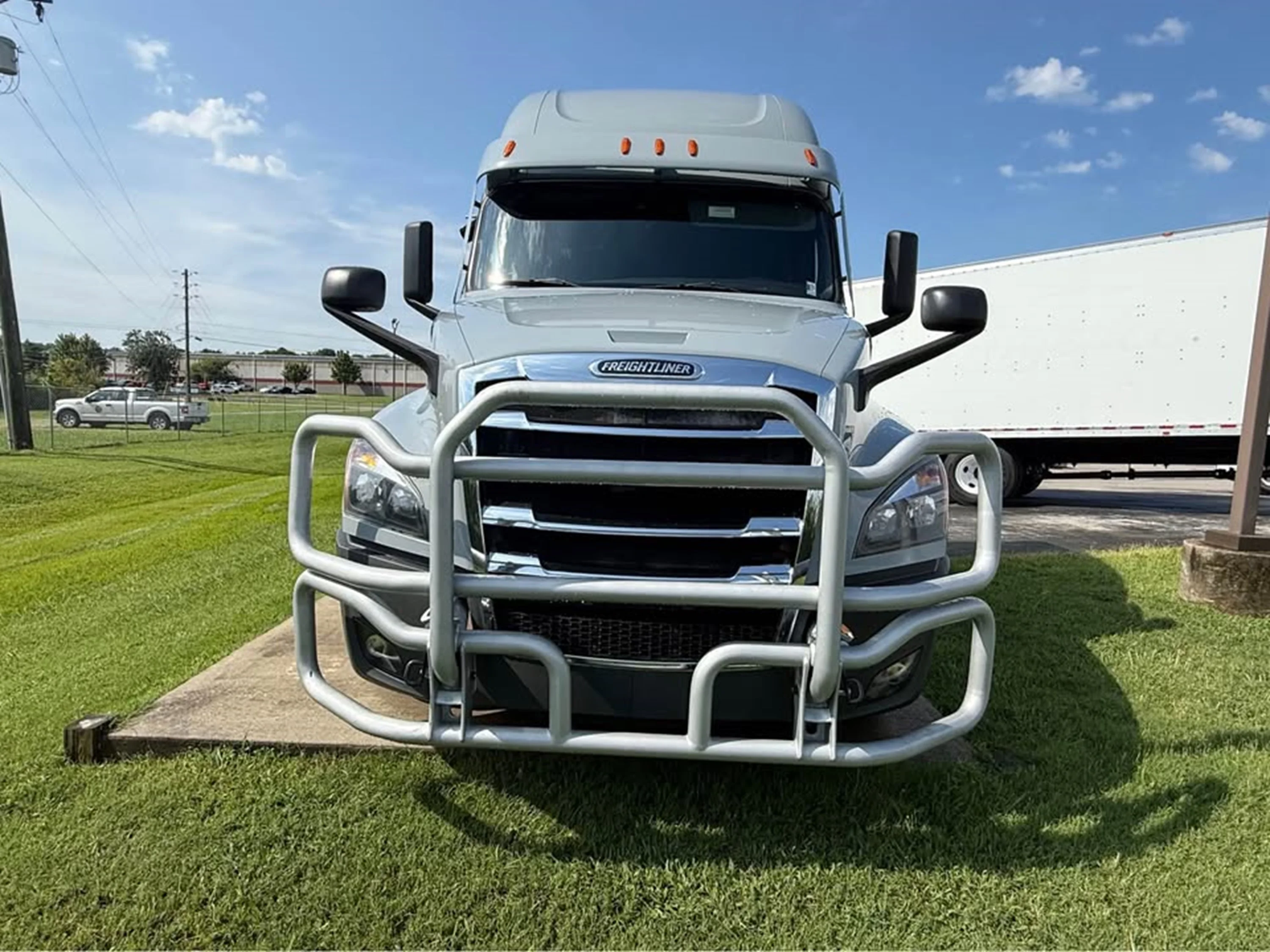 2020 Freightliner Cascadia — photo 3