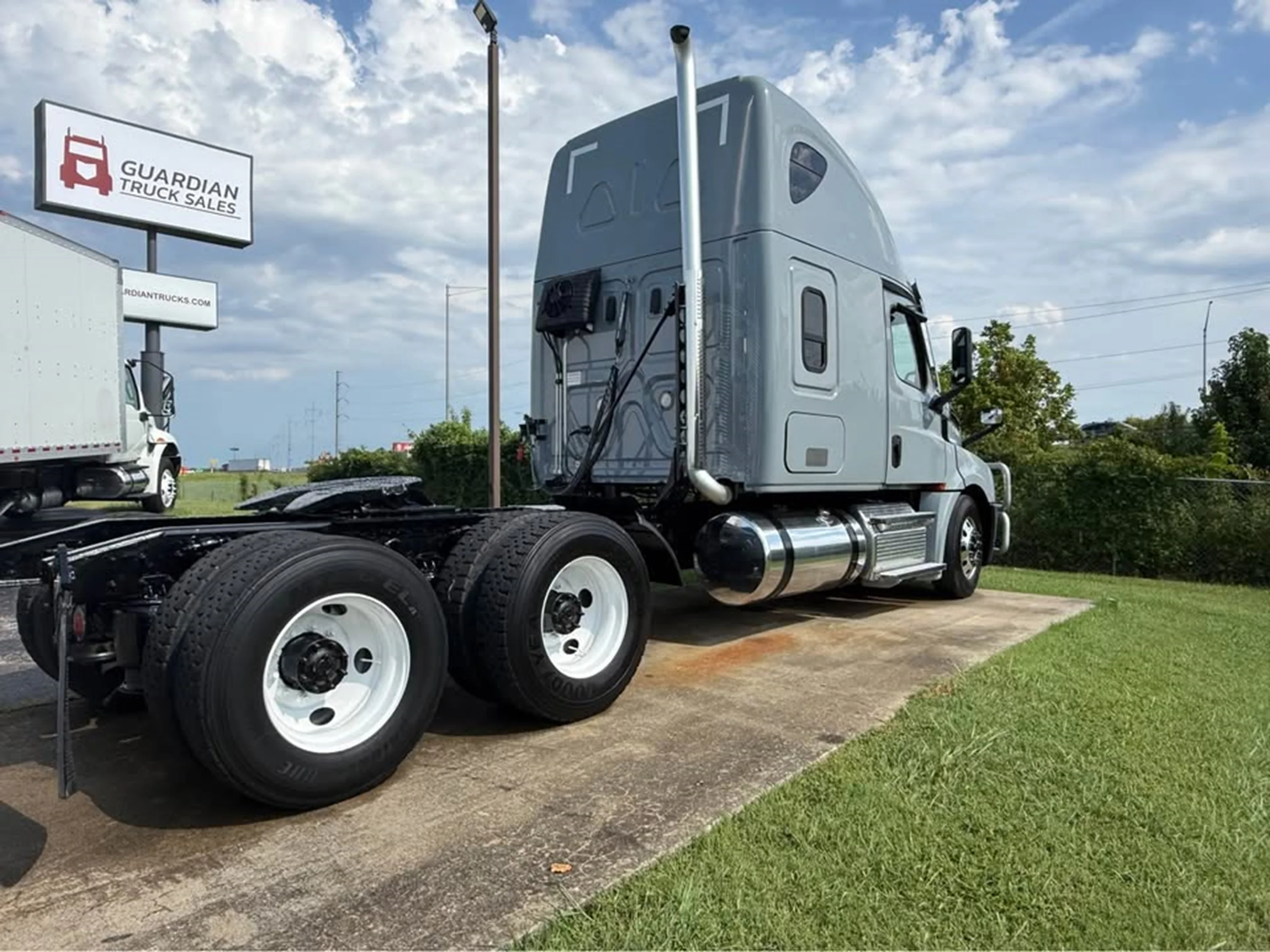 2020 Freightliner Cascadia — photo 4