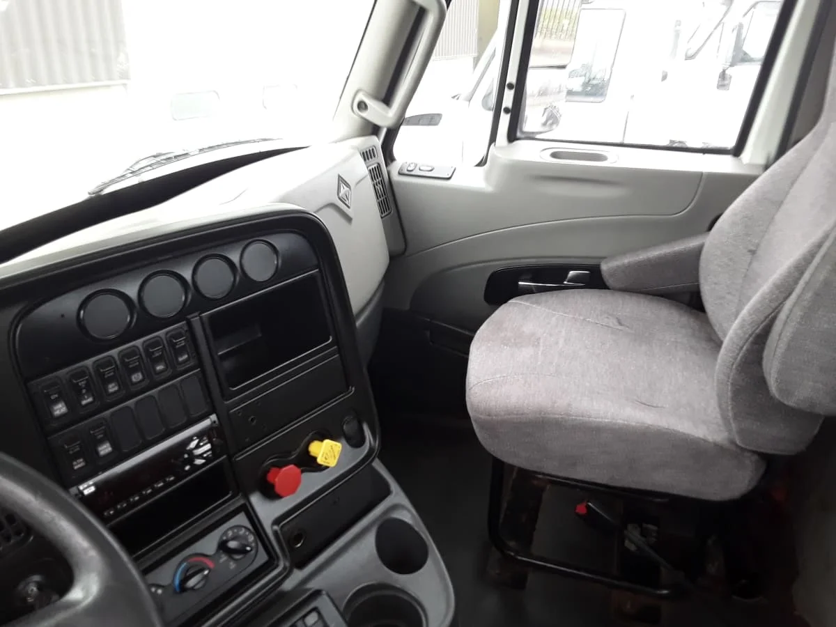 2016 International ProStar - image 8