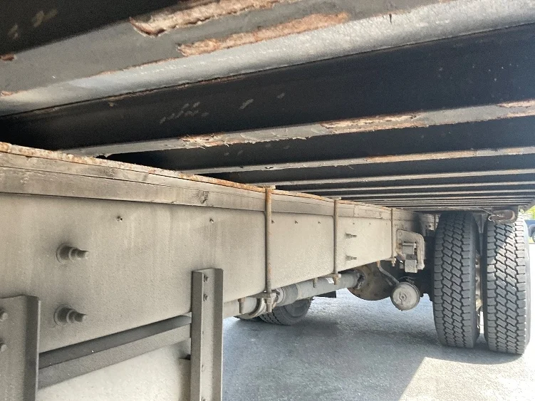 2019 Hino 338 - image 5